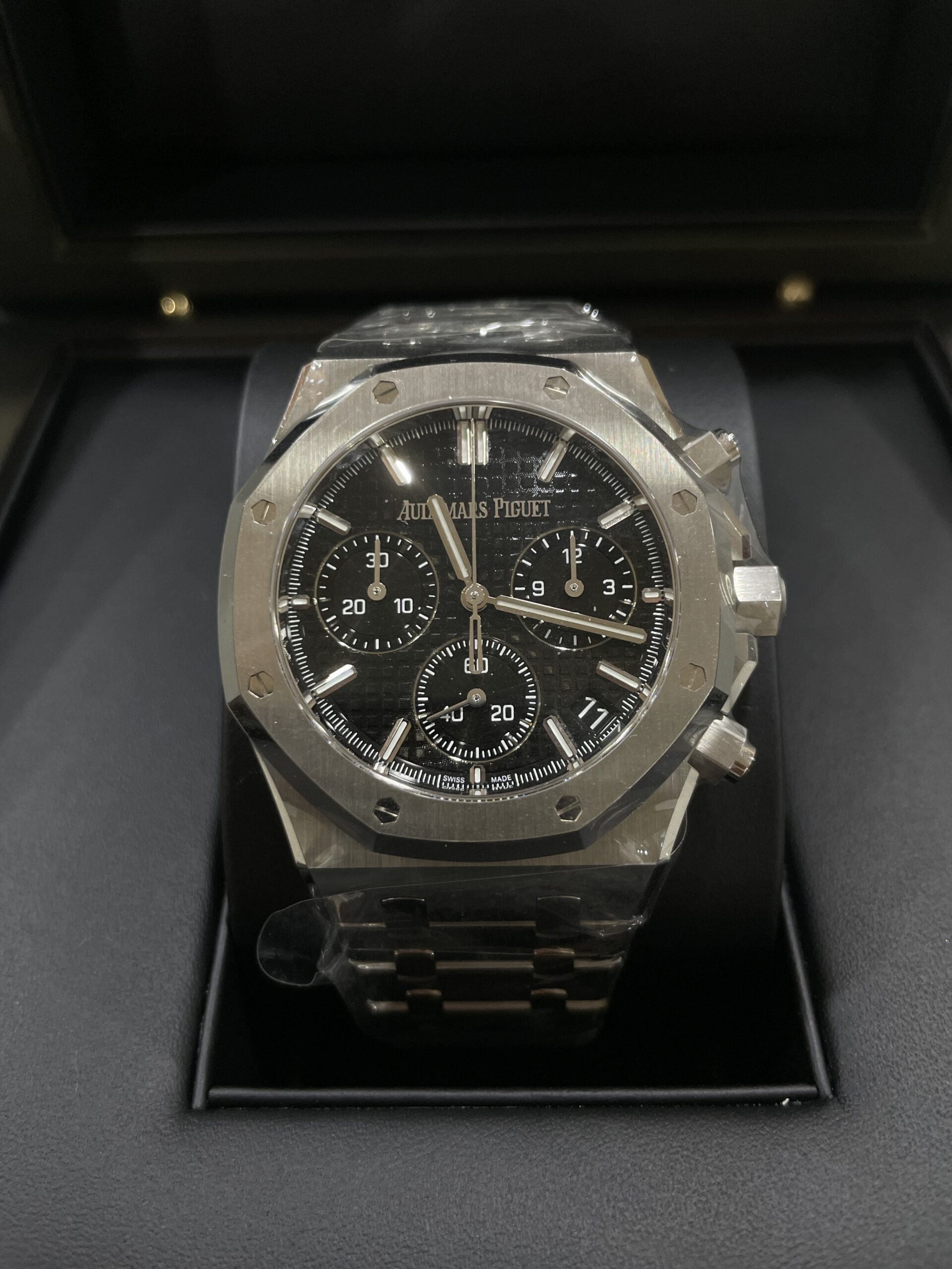 Audemars piguet royal best sale oak chronograph black dial